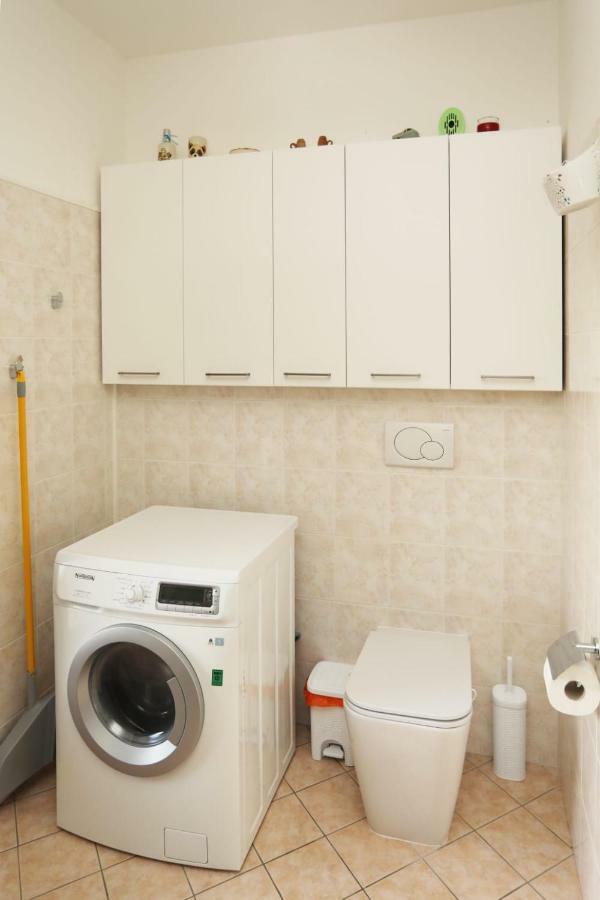 Ca' De' Mumi Apartment Luino Luaran gambar